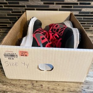 Girls Nike Tennis Shoes